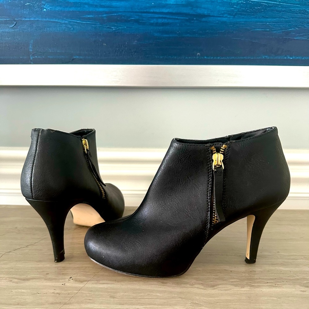 Madden Girl Ginger ankle, high heel booties.